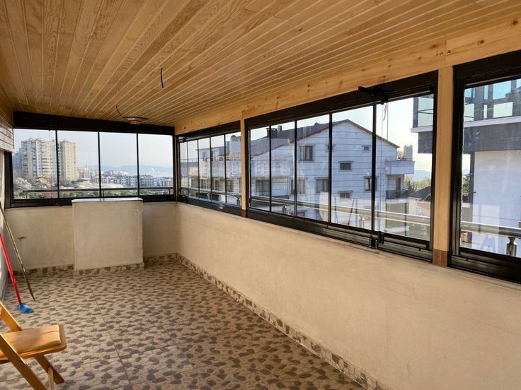 Reis Cam Balkon